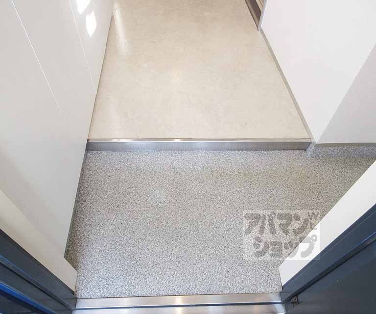 玄関　段差が少ない！