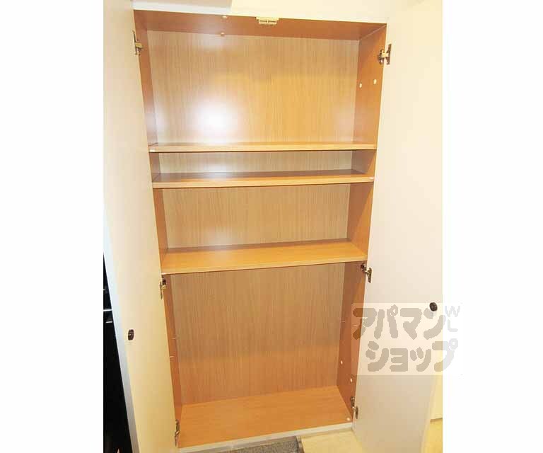 収納　シューズボックス完備