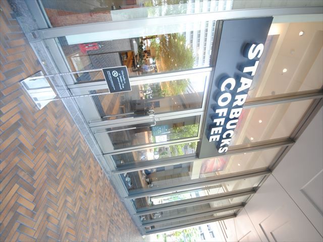 飲食店　スターバックスコーヒー新大阪ニッセイビル店（飲食店）まで427m