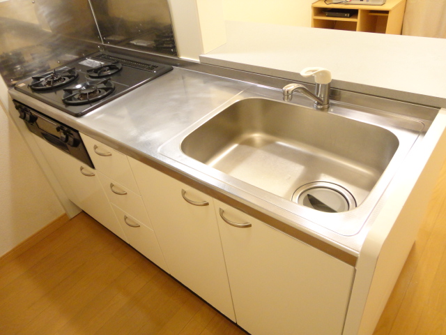 キッチン　ガスコンロ3口＆グリル付