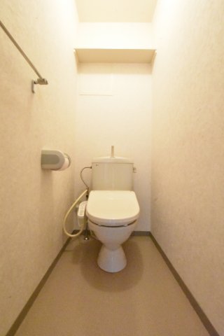 トイレ　別号室の画像です。ご参考下さい