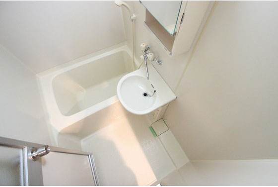 バス・シャワールーム　※別部屋の写真です