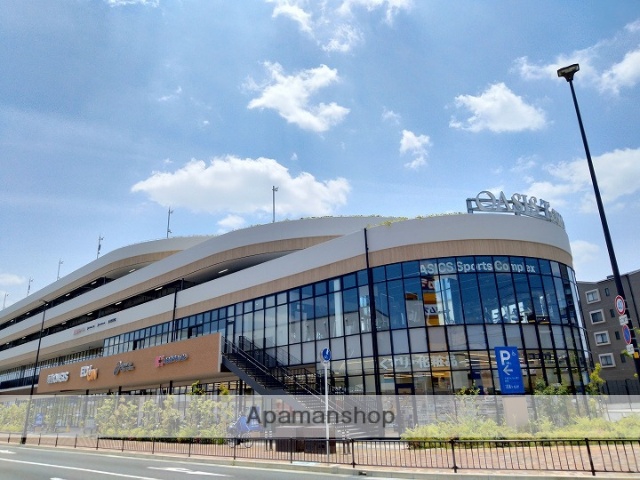 ショッピングセンター　吹田SST（ショッピングセンター）まで887m