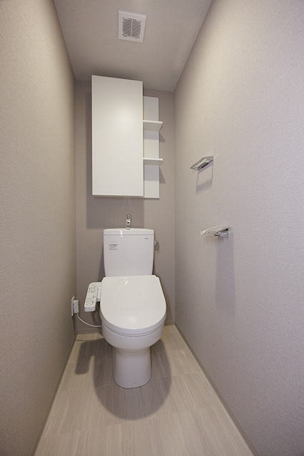 トイレ　※写真は同タイプ住戸です。