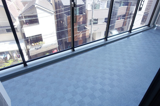 バルコニー　バルコニーあります