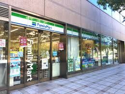 コンビニ　ファミリーマート札幌北1条西店（コンビニ）まで598m