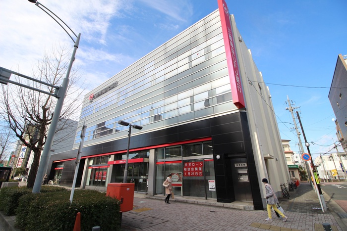 銀行　三菱UFJ銀行　覚王山支店（銀行）まで800m