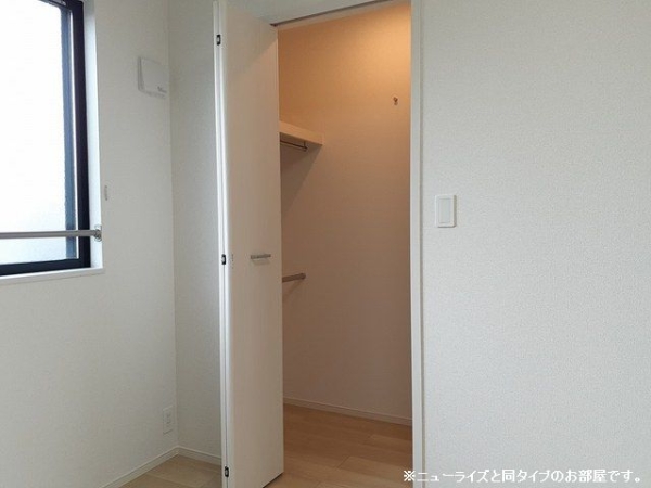 収納　※参考写真　同建築メーカー施工の同間取完成他物件のものです。