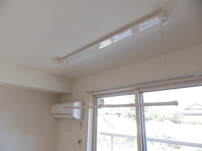 その他設備　室内物干し