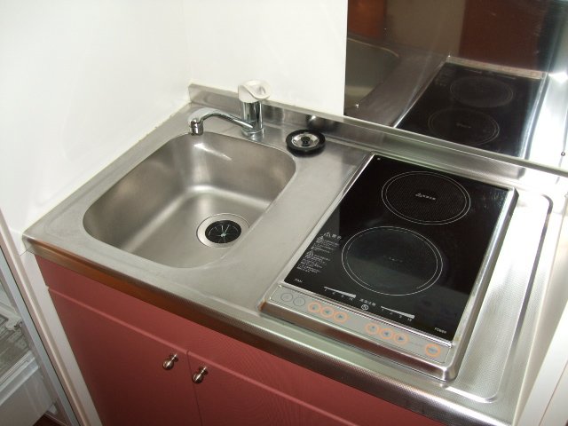 キッチン　同物件別号室