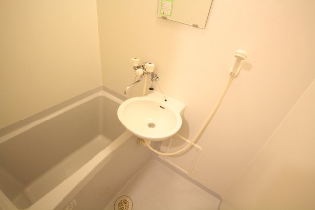 バス・シャワールーム　同物件別号室