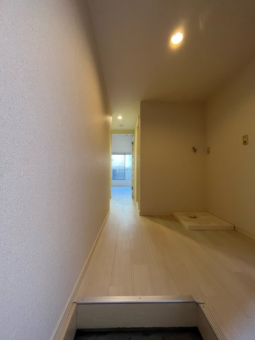 玄関　別号室イメージの為、現状を優先致します。