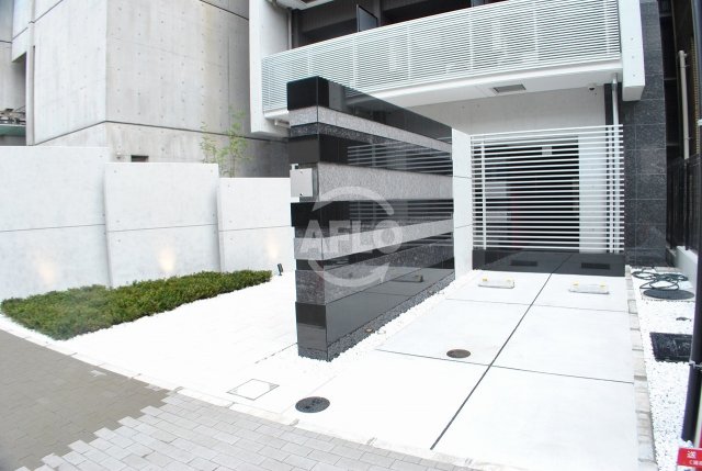 エントランス　レオンコンフォート本町　エントランス