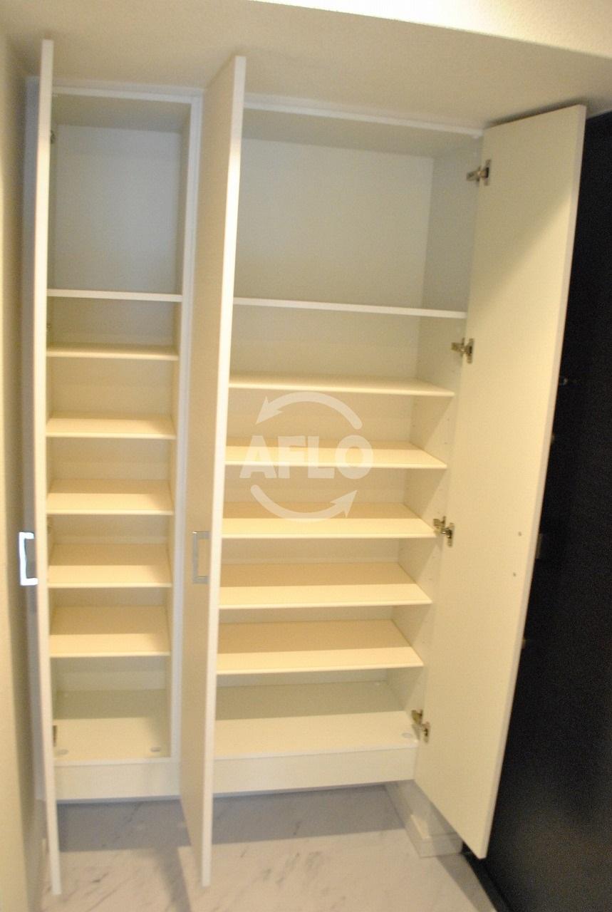 収納　レオンコンフォート本町　シューズボックス