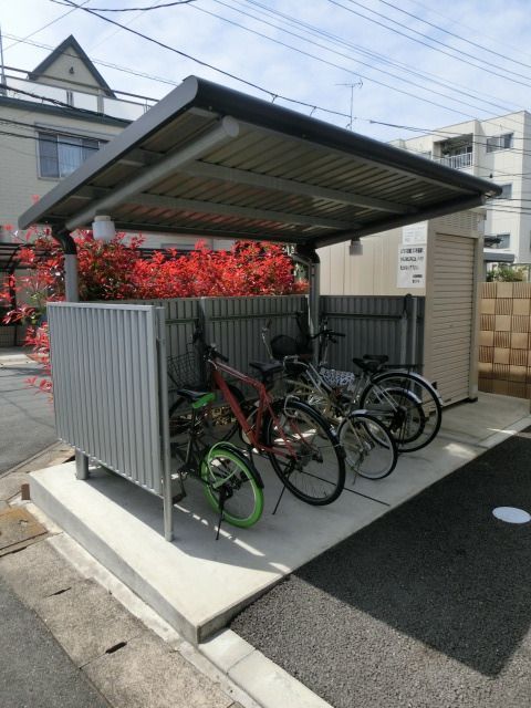 その他共有部分　敷地内屋根付き駐輪場
