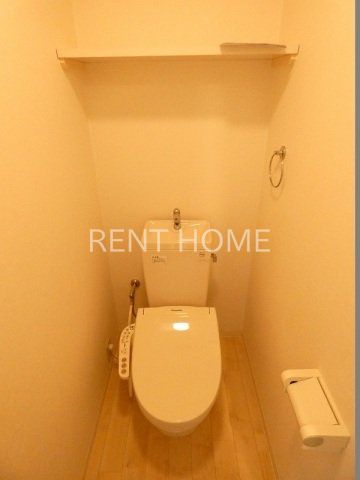 トイレ　ウォシュレット付トイレです