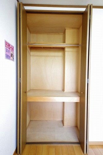 収納　類似室内