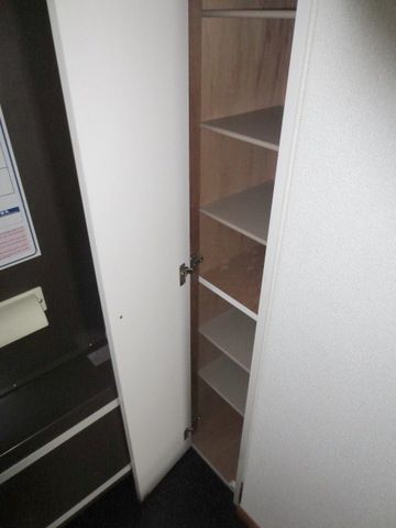 玄関　★下駄箱あると玄関が広く使えますね。★