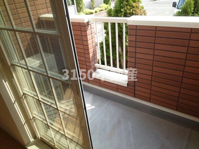 バルコニー　外からの目が気にならないバルコニーで洗濯物が干せます