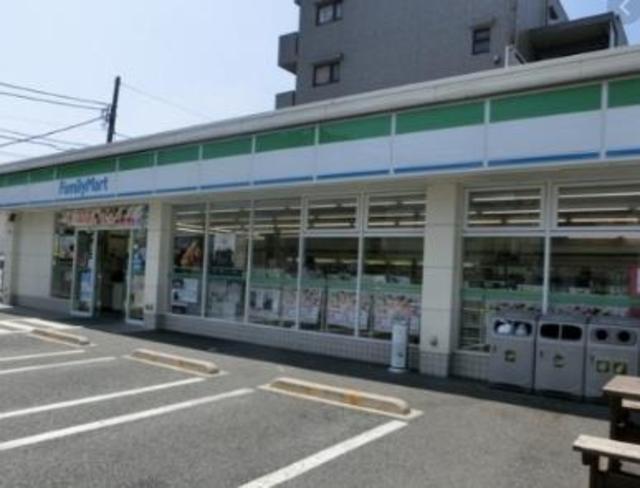 コンビニ　ファミリーマート高野台二丁目店（コンビニ）まで484m