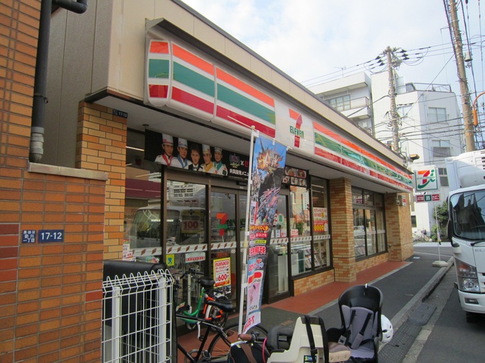 コンビニ　セブンイレブン（コンビニ）まで72m