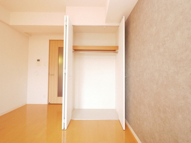 収納　ルクレ京橋　クローゼット