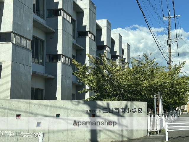 小学校　筑紫野市立二日市東小学校学童保育所（小学校）まで693m