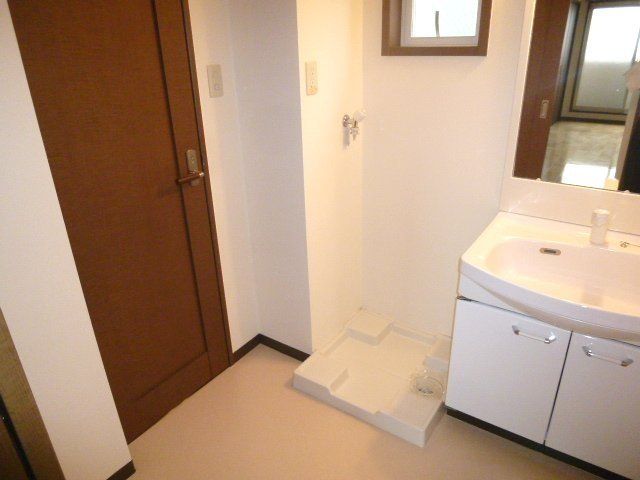 洗面設備　脱衣所です。