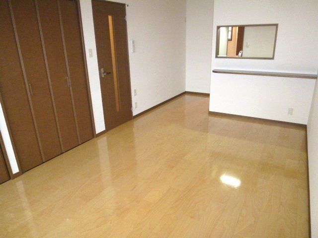 その他部屋・スペース　カウンターキッチンのリビングです。