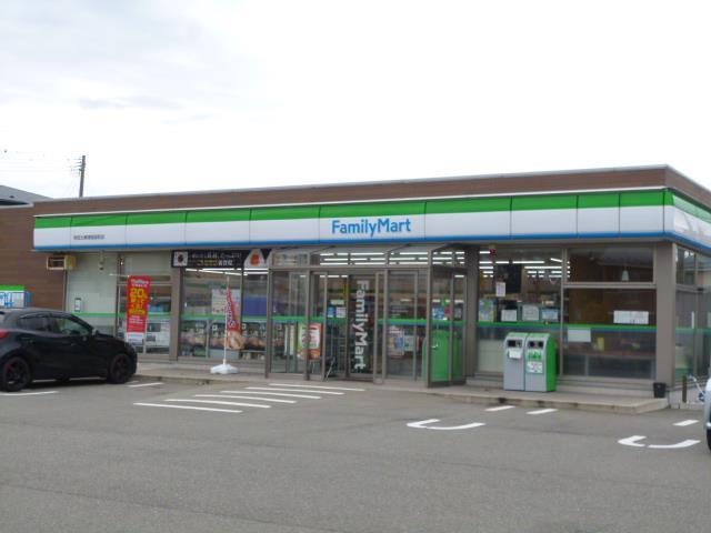 コンビニ　ファミリーマート　土崎港相染町店（コンビニ）まで500m