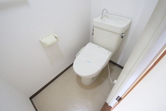 トイレ　※別部屋の写真です