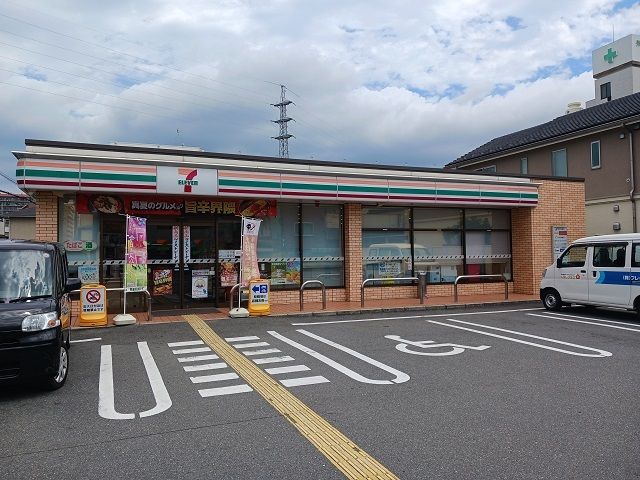 コンビニ　セブンイレブン加納８丁目店様（コンビニ）まで850m