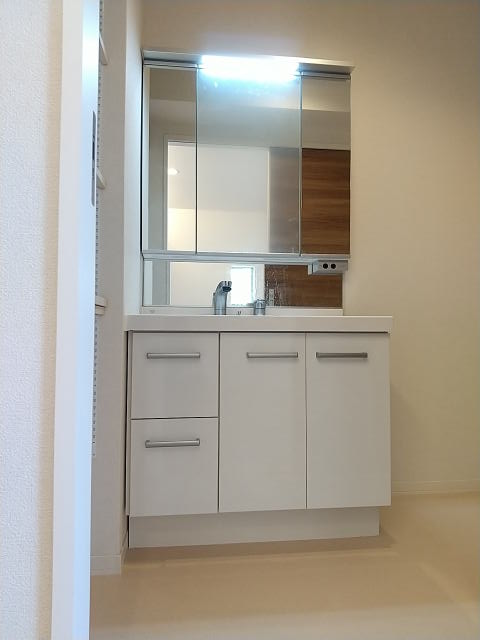 洗面設備　同仕様