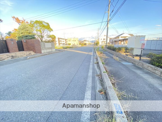 その他　前面道路（その他）まで0m