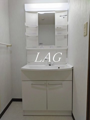 洗面設備　洗面台です。
