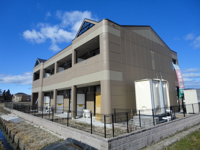 建物外観　外観写真（昼）