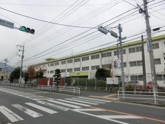 小学校　木屋瀬小学校（小学校）まで0m