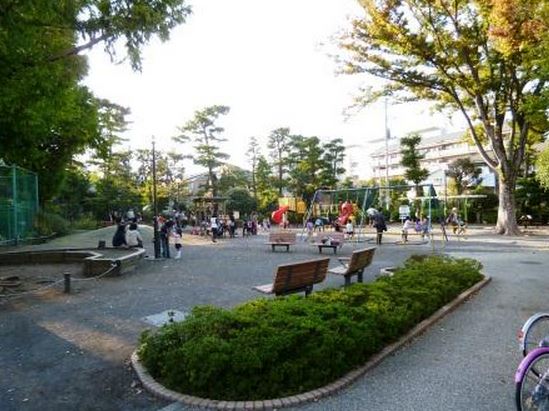 公園　三島公園（公園）まで302m
