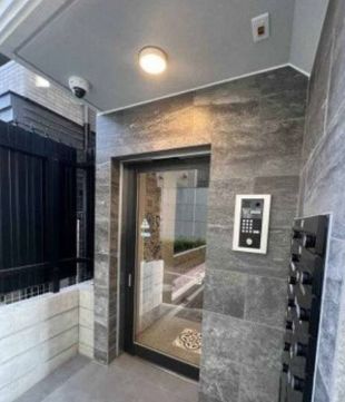 エントランス　建物の内部です
