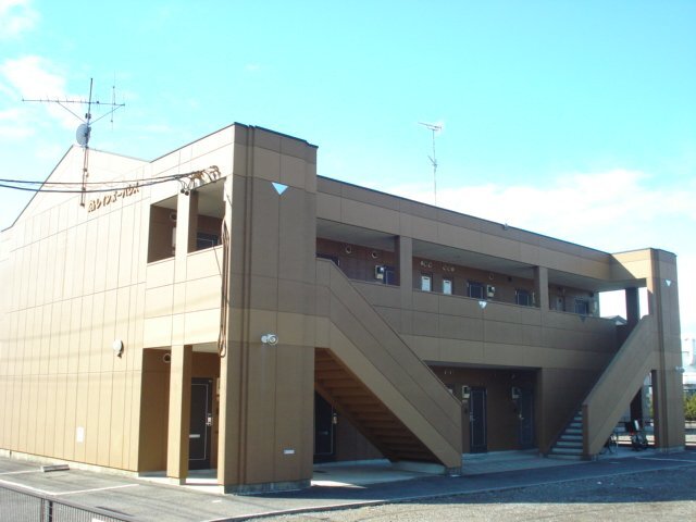 建物外観　外観写真（昼）
