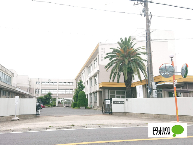 小学校　小牧市立村中小学校（小学校）まで564m