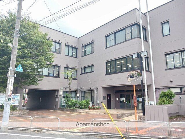 図書館　足立区舎人図書館（図書館）まで233m
