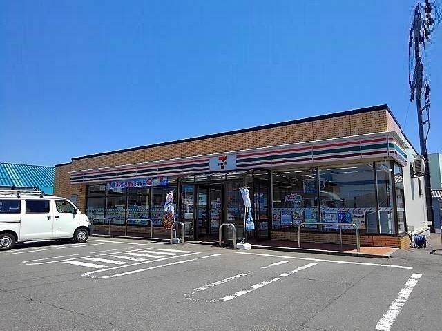 コンビニ　セブンイレブン 四ツ小屋店（コンビニ）まで382m