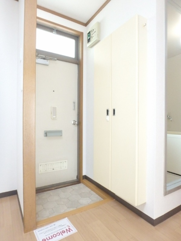 玄関　図面と現状に相違がある場合には現状を優先