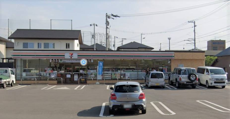 コンビニ　セブンイレブン（コンビニ）まで503m