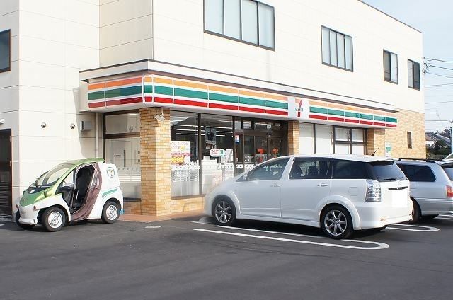 コンビニ　セブンイレブン前橋広瀬１丁目店（コンビニ）まで240m