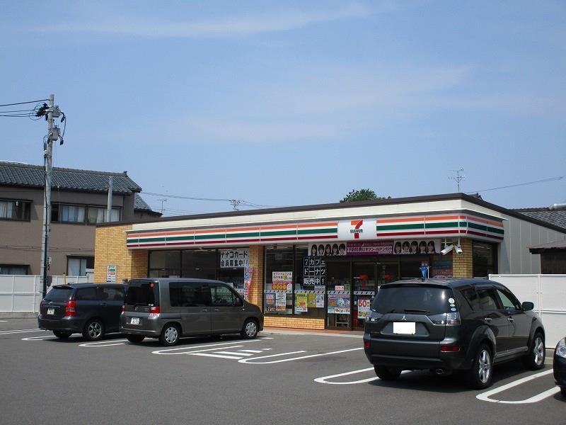 コンビニ　セブンイレブン新潟明石店（コンビニ）まで819m