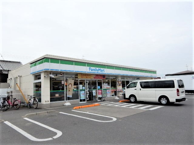 コンビニ　ファミリーマート東岡山駅前店（コンビニ）まで801m
