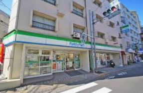 コンビニ　ファミリーマート下連雀三丁目店（コンビニ）まで199m