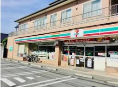 コンビニ　セブンイレブン下連雀店（コンビニ）まで295m